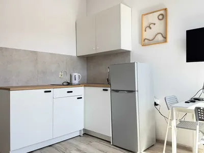 Na wynajem ładna kawalerka w centrum Gdyni, przy ul. Świętojańska 78 - miniatura 4