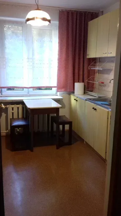 Pokój 18,6 m2 z zabudowanym balkonem, dla 1 osoby, super lokalizacja. - miniatura 5