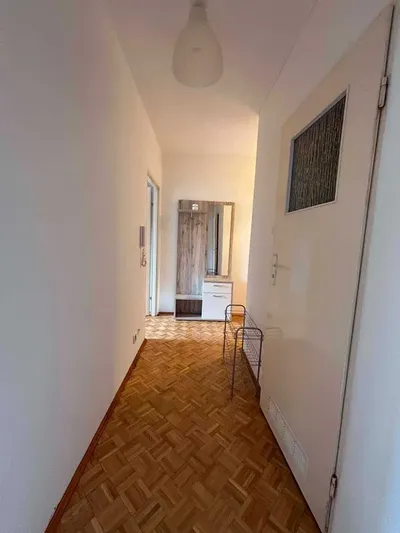 Mieszkanie blisko UMK 2 pokojowe na wynajem, w cenie miejsce postojowe w hali garażowej - miniatura 3