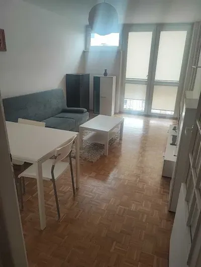 Wynajmę 2 pokoje, ul. Graniczna 4, Hala Mirowska, piwnica, bezpośrednio, ONZ Świętokrzyska Centrum - miniatura 4