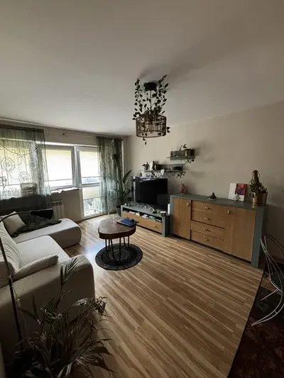 Wynajem mieszkania 2-pokojowego z małym balkonem / 2-room apartment with a small balcony for rent - Warszawa, Piaski - miniatura 2