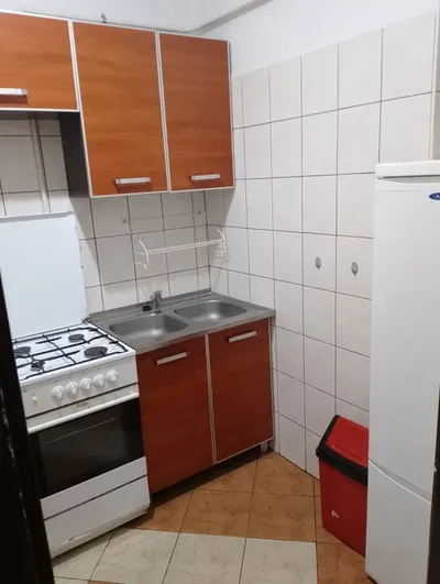 Dwupokojowe rozkładowe 40m2 bezpośrednio centrum metro100m umeblowane od zaraz rozkładowe oddzielna kuchnia Pereca 2 VI p basen tramw .autobusy 80m - miniatura 3
