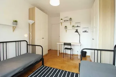 Żytnia 18 | Wola | Pokój dwuosobowy z dwiema szafami | UW, PW, WUM, SGH | wolne od 01.10 - miniatura 2