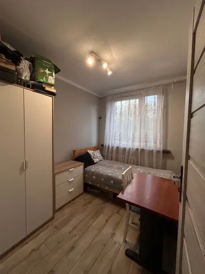 Pokój na osiedlu Podwawelskim