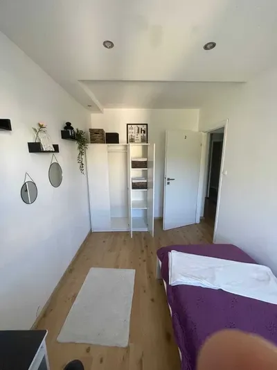 Atrakcyjny pokój w hucie na Mistrzejowicach, Serenada, AWF - miniatura 3