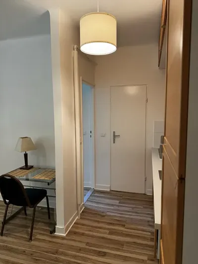 Śródmieście , mieszkanie 2 pokoje , po remoncie - miniatura 4