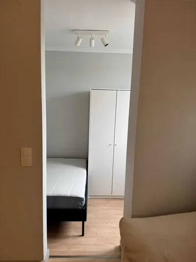 Wynajmę mieszkanie na Powiślu 40m w parku. - miniatura 3