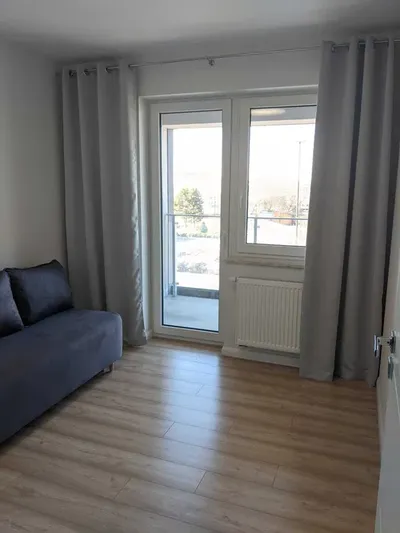 Mieszkanie 2 osobne pokoje do wynajęcia + opcja garażu - miniatura 2