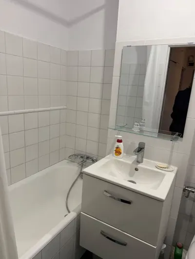 Jasne 3 pokoje, 44 m², Szwoleżerów / Łazienki Królewskie, balkon, nowa kuchnia i meble - miniatura 5