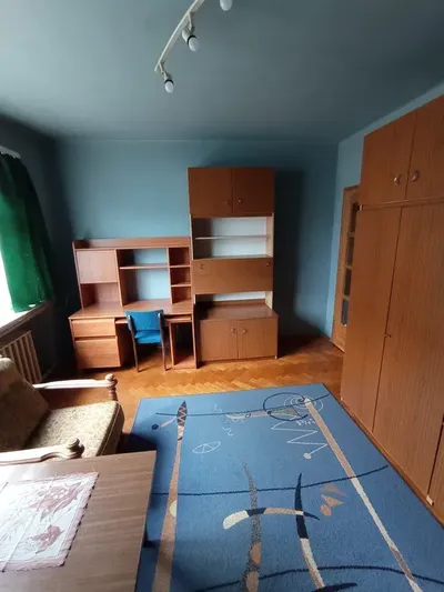 Wynajmę 2 umeblowane pokoje, dom pietrowy , os. Skorupy