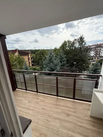 Do wynajecia „2 pokoje 37 m² | Balkon | Widok na las | 1 piętro | Poręba” - miniatura 2