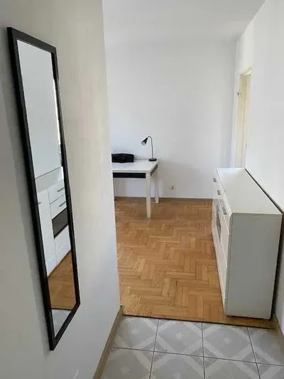 2-pokojowe mieszkanie z balkonem, ul. Poleska, Wrocław 42 m² - miniatura 3