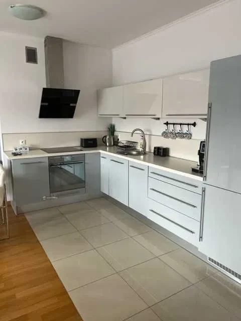 Wynajmę trzy pokojowe mieszkanie Miłe Zacisze ul. Tunelowa Katowice - 1/8