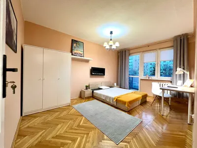 Bardzo Duży Pokój / 15m2 / Winda / INTERNET / Balkon / NOWE MIASTO / Rejtana