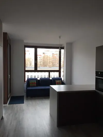 Wynajmę ładną i funkcjonalną kawalerkę w centrum Warszawy