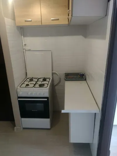 Mieszkanie na wynajem - kawalerka, centrum - miniatura 3