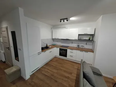 Wynajmę NOWE śliczne w pełni urządzone mieszkanie 46m^2 na parterze z dużym ogródkiem Warszawa Białołeka ul. Geometryczna 5B blisko s8 centra handlowe - miniatura 2