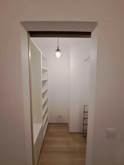 2-pokojowe mieszkanie z balkonem i garażem | Kraków, Aleja Pokoju 83 - miniatura 4