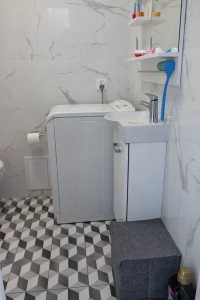 Wynajmę kawalerkę w Ursusie, 20m2 z ogrodem - miniatura 4