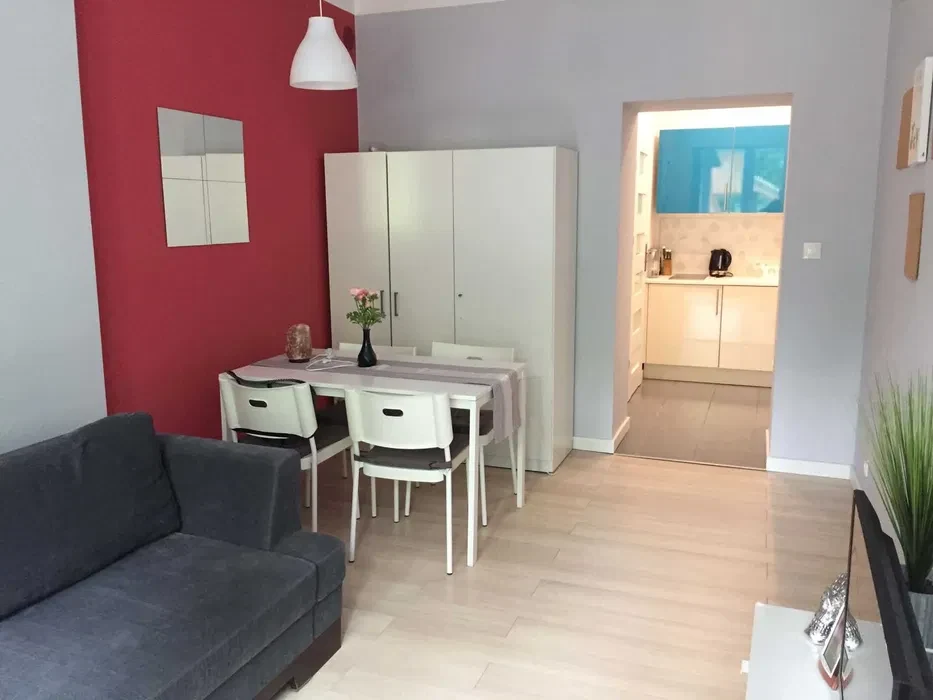 Przytulne mieszkanie po remoncie w zielonej okolicy – Śródmieście (Muranów), ul. Lewartowskiego, Comfortable Apartment in a Green Area – Śródmieście - 1/8