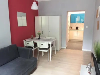 Przytulne mieszkanie po remoncie w zielonej okolicy – Śródmieście (Muranów), ul. Lewartowskiego, Comfortable Apartment in a Green Area – Śródmieście