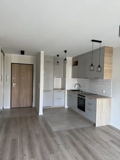 Gdynia Polanki / 3 pok. / Hala garażowa