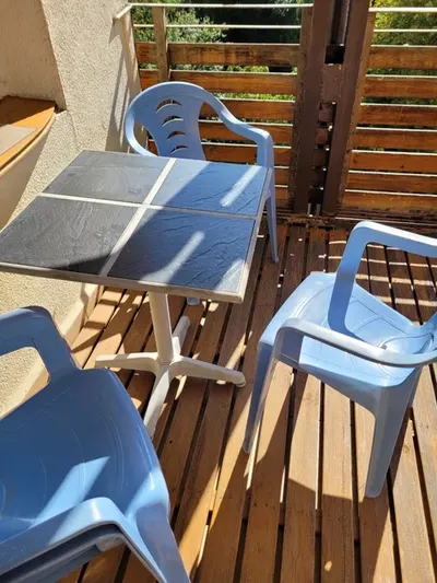 Mieszkanie z balkonem w pobliżu Ogrodu Saskiego(ul. Ćwiklińskiej) - miniatura 2