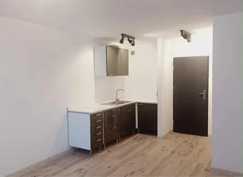 Do wynajęcia kawalerka 28m2 na Saskiej Kępie - 1/7