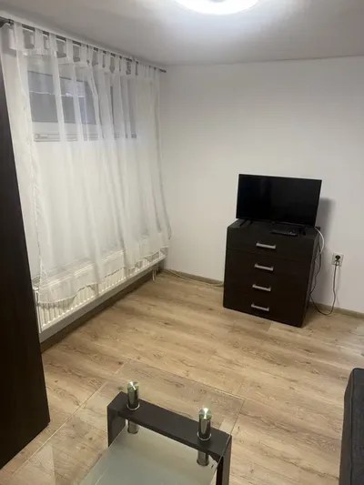 Wynajme kawalerke Oś .Kwiatowe ( suterena ) - miniatura 2