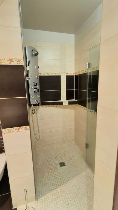 Dwu pokojowe mieszkanie rozkładowe 55m2 al. M.Kromera - miniatura 2