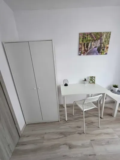 Wynajmę bezpośrednio samodzielny pokój z dużym balkonem ul. Wysłouchów Kraków / Wolny OD ZARAZ 0% - miniatura 3