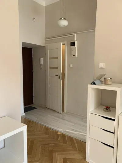 Mieszkanie 37m2 w kamienicy koło metra, park praski - miniatura 5