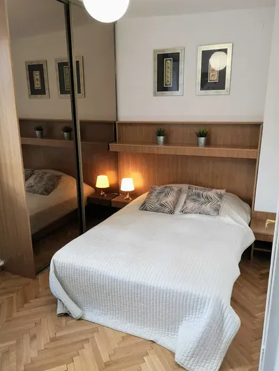 90sqm; 3bedrooms+living; subway; old Mokotów; parking; erasmus - miniatura 5