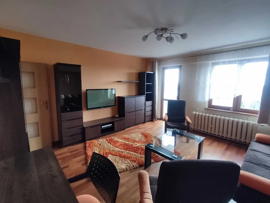 Duży przestronny pokój jednoosobowy - 1/7