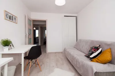 Duży pokój z balkonem os Przyjaźni | blisko PST | UP, UAM, UE - miniatura 2