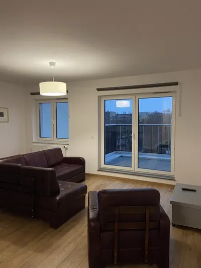 Mieszkanie 3-pokojowe przy ul. Grabiszyńskiej – 2 oddzielne sypialnie, balkon - miniatura 2