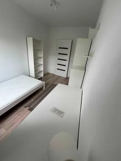 Pokoje do wynajęcia blisko ŚUM dostępne od zaraz - miniatura 4