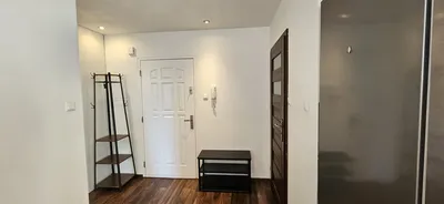 Komfortowe 2 pokoje mieszkanie w Gdyni Chyloni 42 m2 na wynajem - balkon, komórka lokatorska, blisko SKM - miniatura 4