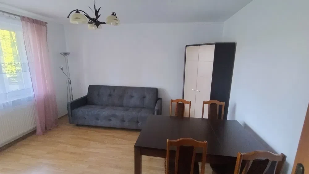 Wynajem 3 pokojowego mieszkania , 56 m², 2 balkony, piwnica + możliwość garażu – ul. Jaskółcza 13 - 1/8