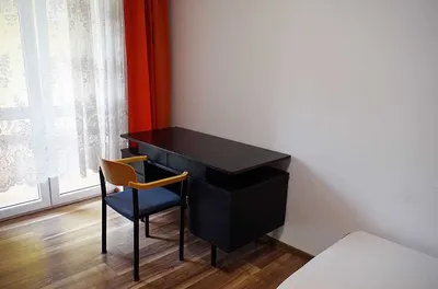 Pokój lub dwa w 3-pokojowym-Kraków Kazimierz dla dziewczyny - miniatura 2