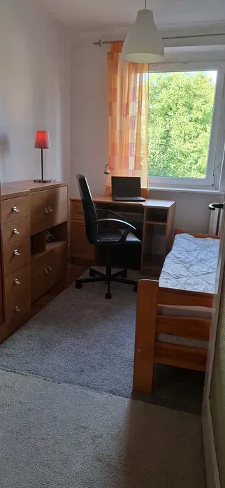 Pokój do wynajęcia,doskonała ,spokojna lokalizacja ,świetnie skomunikowane.