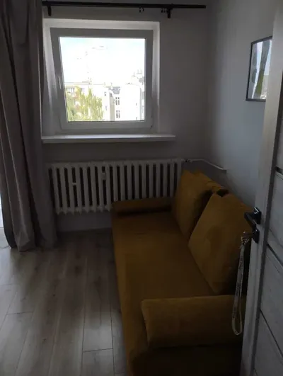 Duży jasny pokój na wynajem blisko UMK od zaraz - miniatura 4