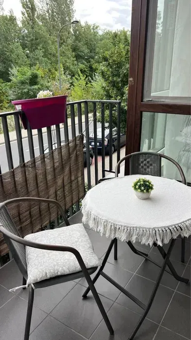 2 pokoje, balkon, komoróka, garaz - miniatura 2