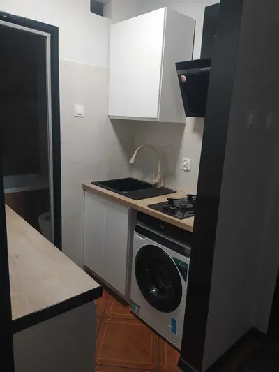 Kawalerka Mokotów Metro Pola Mokotowskie w cenie najmu wliczony czynsz - miniatura 3
