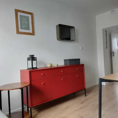 Kawalerka Gdańsk Leczkowa duża przestrzeń i przedsionek na galerii, pralka i suszarka dobre wyposażenie wynajmę - miniatura 3