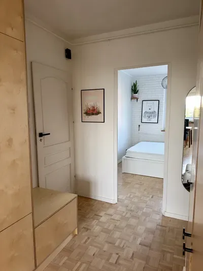 Słoneczne mieszkanie 49m² do wynajęcia - Gdańsk Chełm - klimatyzacja i fotowoltaika - miniatura 2