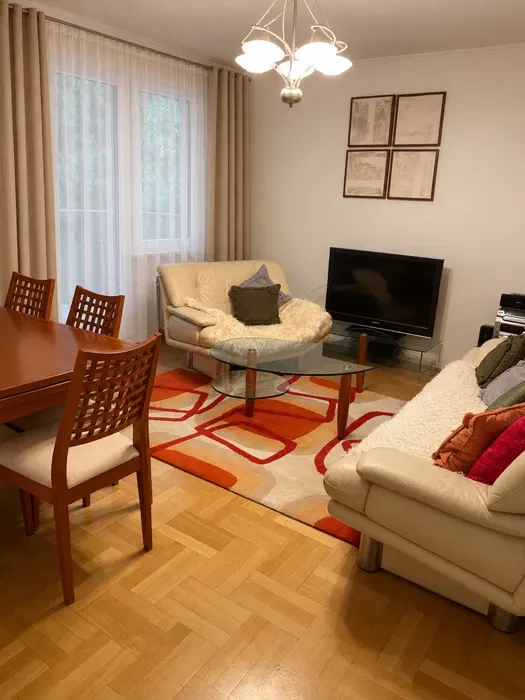 Wynajmę mieszkanie 4P, osobna kuchnia, balkon LSM - 1/8