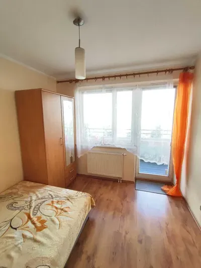 Słoneczne mieszkanie do wynajęcia, blisko Ronda Ofiar Katynia, przy ul. Radzikowskiego. - miniatura 2