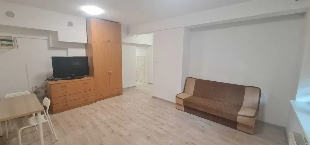 BEZCZYNSZOWA garsoniera w Czyżynach (ok. 25 m2) WYNAJEM od 10 LUTEGO! - 1/8