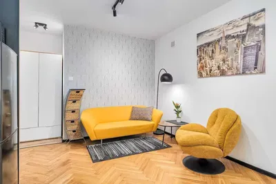 NO AGENT FEE, 300 m from Central Station + STORAGE & BALCONY - miniatura 2